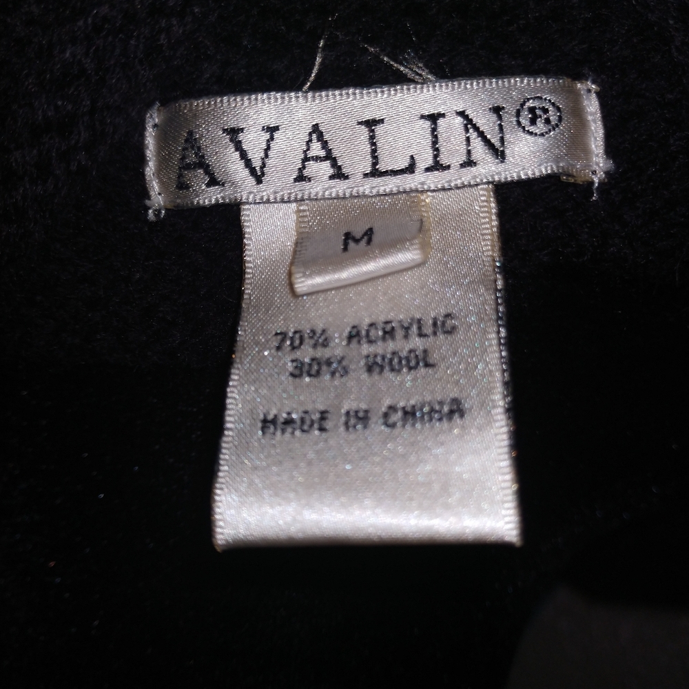 Avalin Sweater - Picture 3 of 3